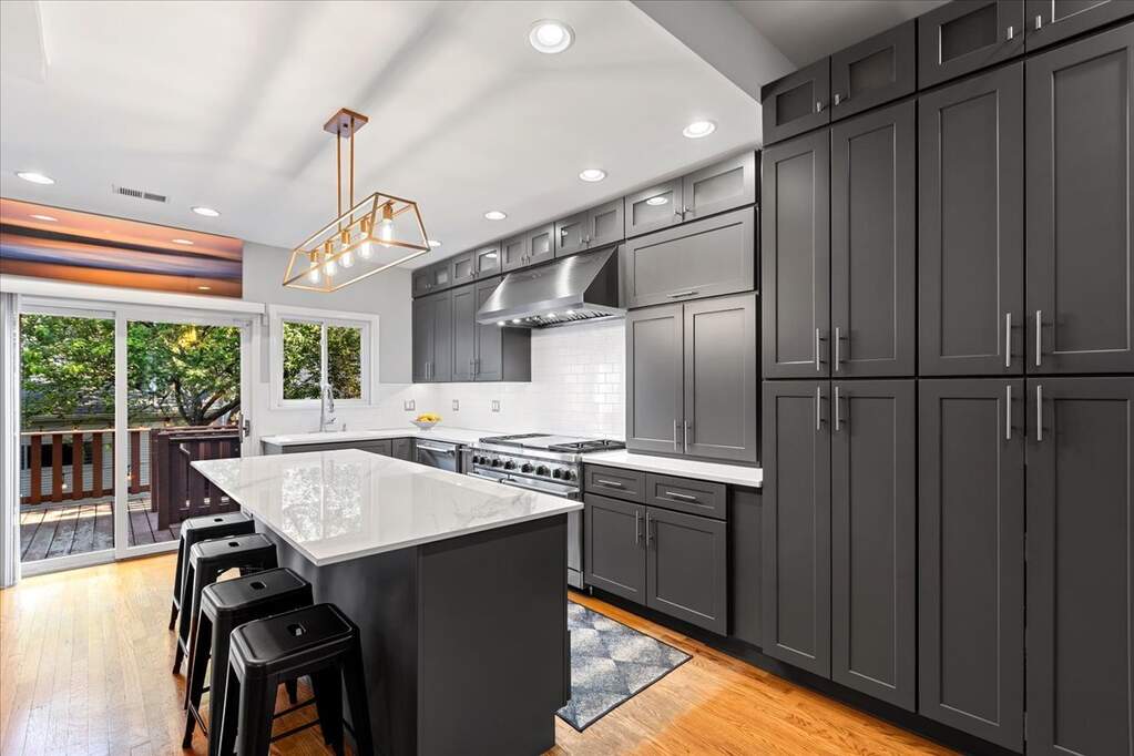 Private full-floor residence detail at Park Tower