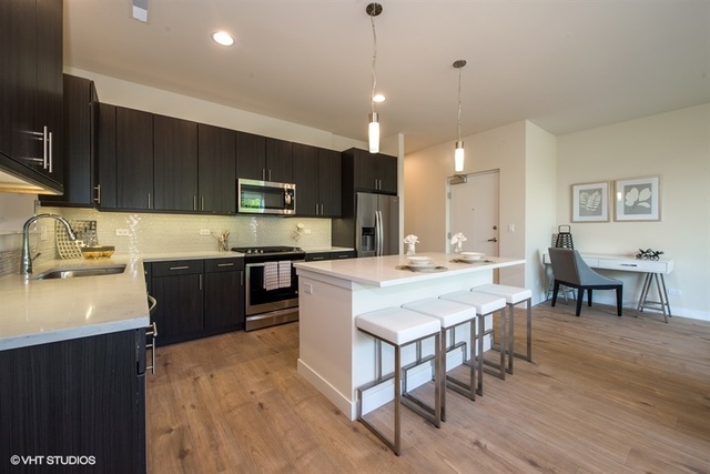 Designer kitchen and refined entertaining spaces