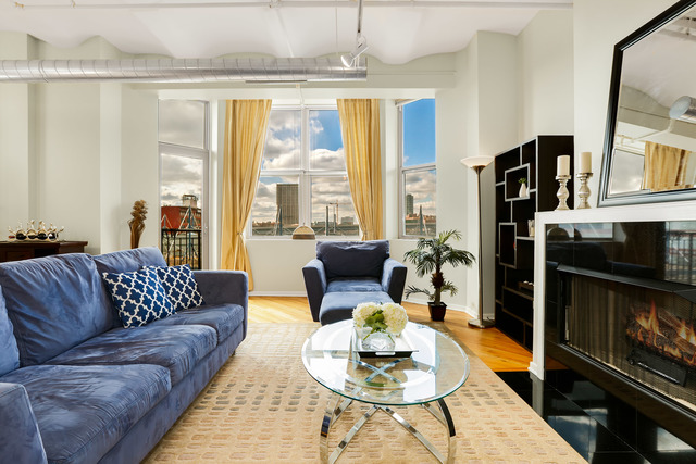 Designer kitchen and refined entertaining spaces