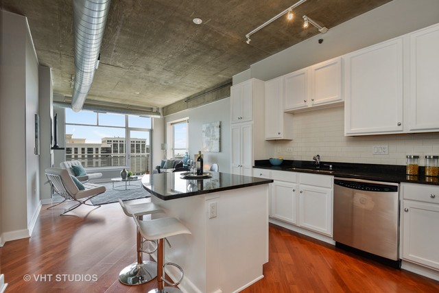 Luxury living space with panoramic Chicago views