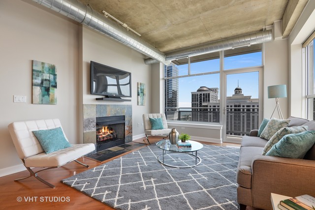 Private full-floor residence detail at Park Tower