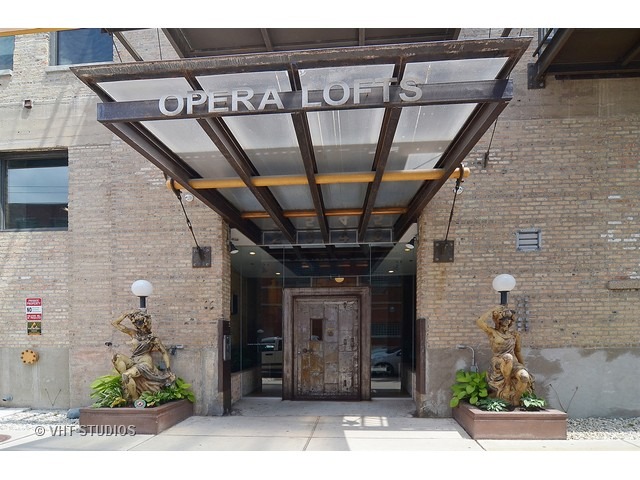 2545 S Dearborn Street #403 property in CHICAGO