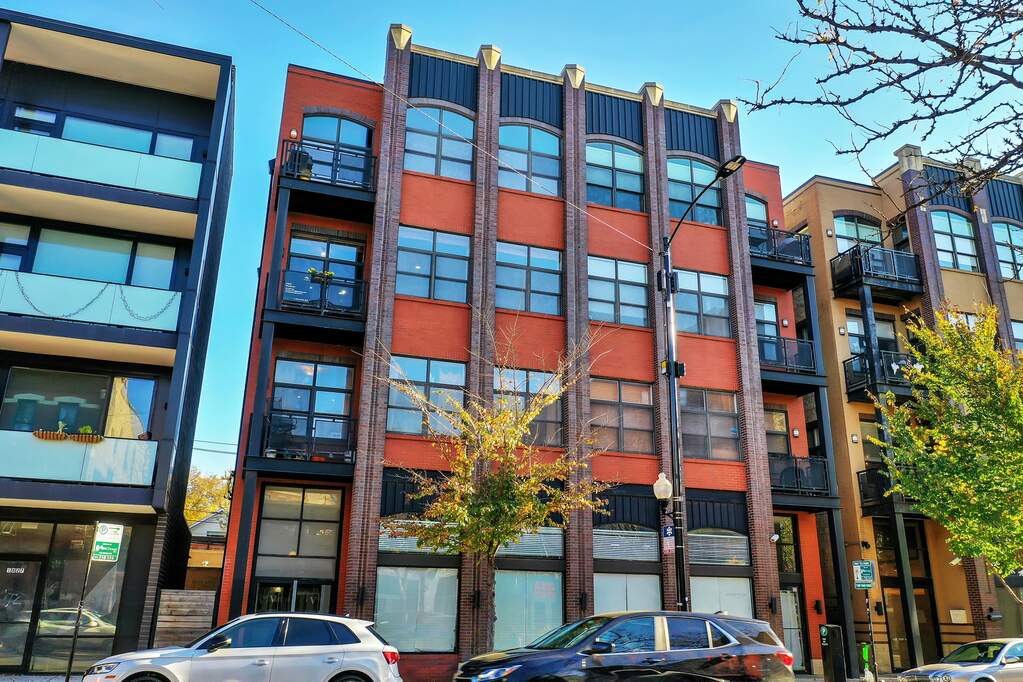 1821 N Milwaukee Avenue #302 property in Chicago