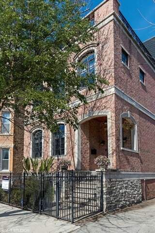 2212 W Lyndale Street property in CHICAGO