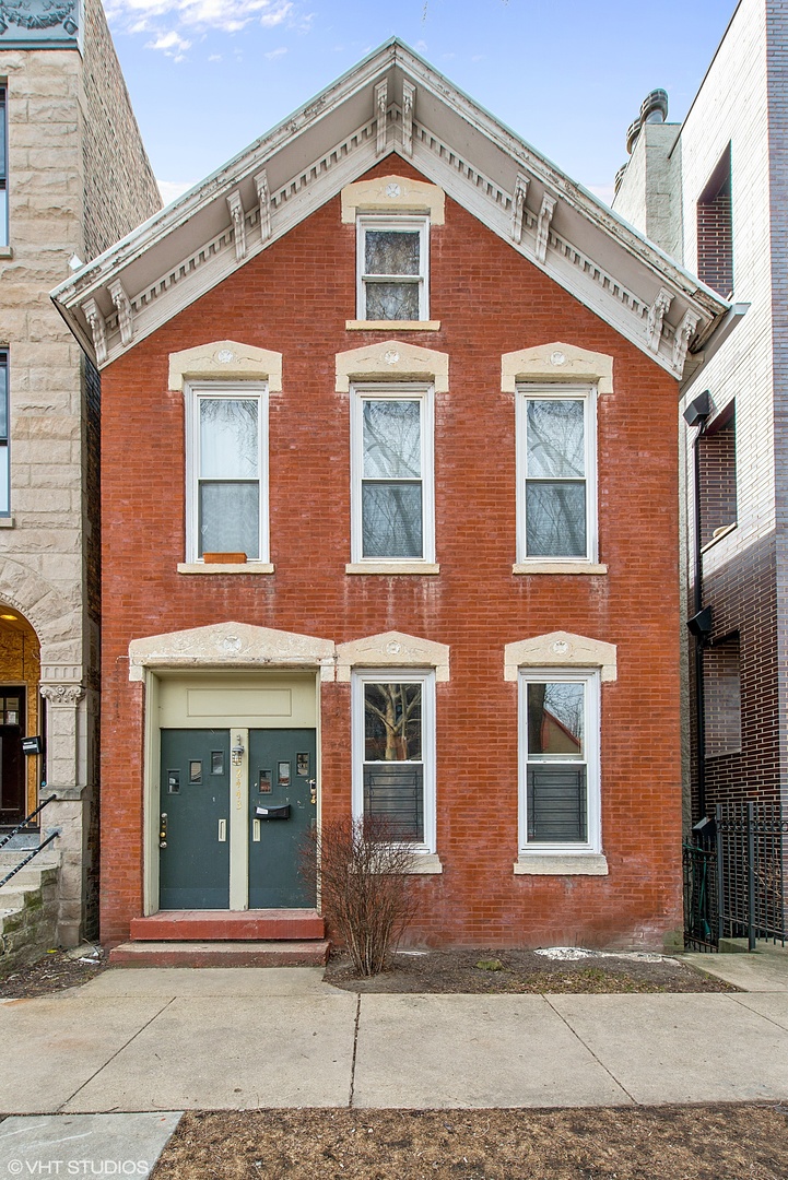 2443 W Thomas Street property in CHICAGO