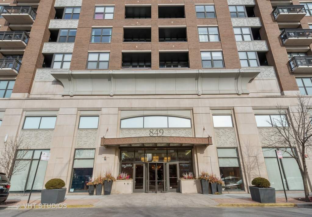 849 N Franklin Street #905 property in CHICAGO