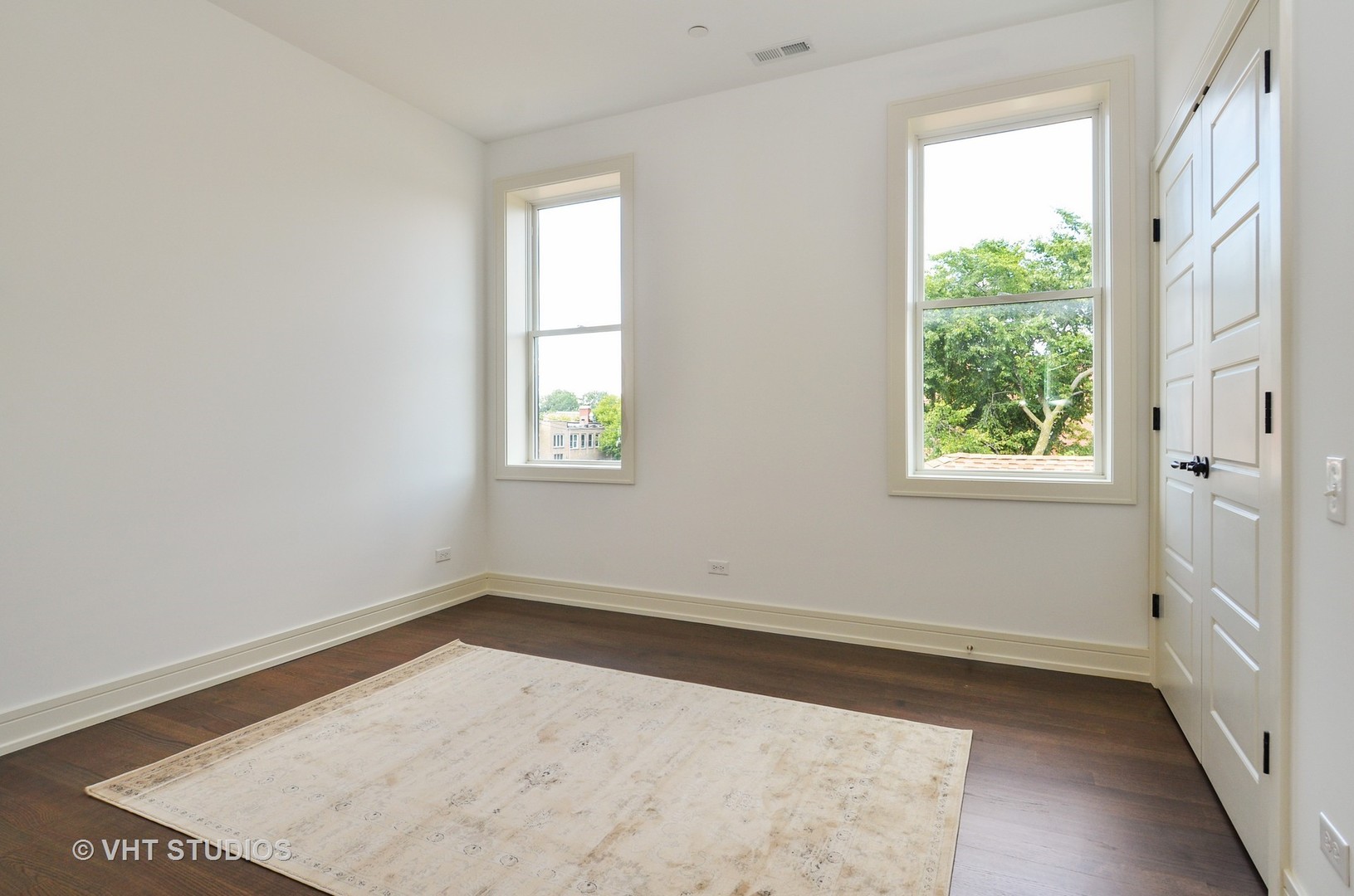 Private full-floor residence detail at Park Tower