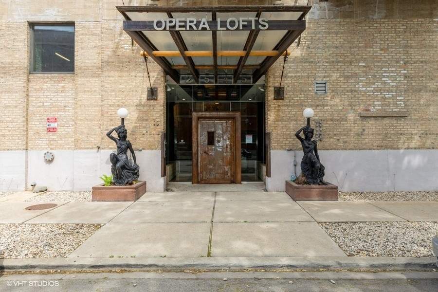2545 S Dearborn Street #320 property in Chicago