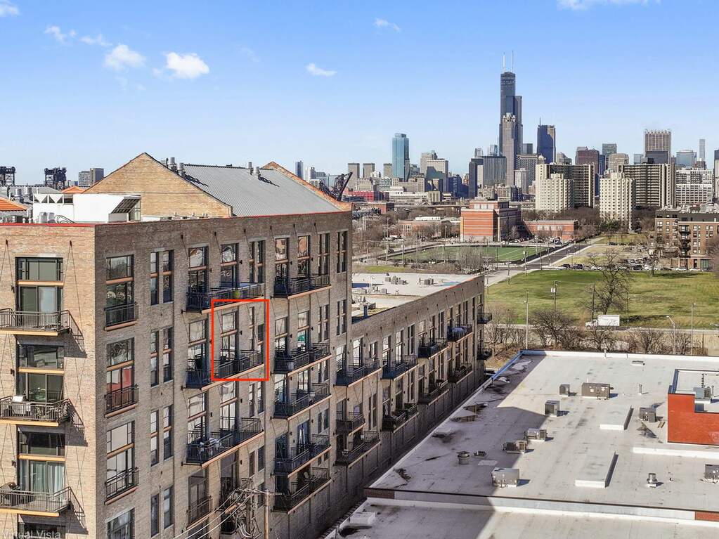 2545 S Dearborn Street #604 property in Chicago