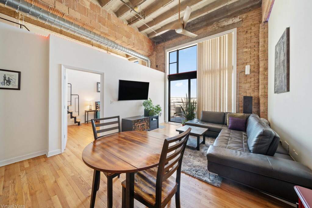 Private full-floor residence detail at Park Tower