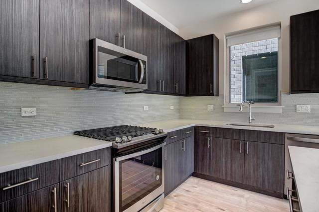 Private full-floor residence detail at Park Tower