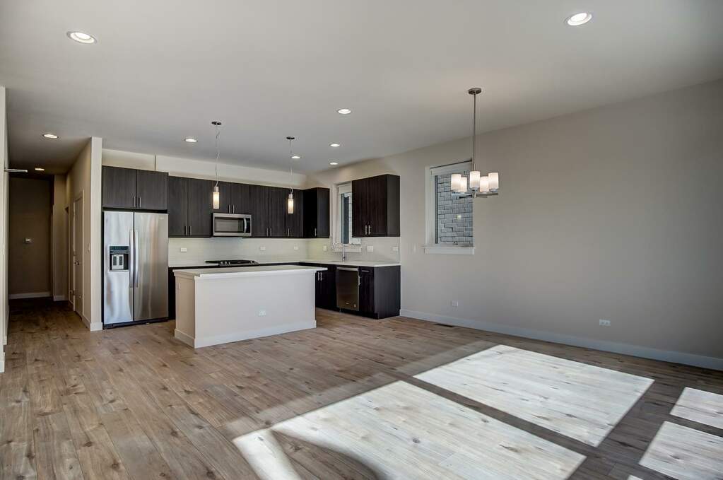 Designer kitchen and refined entertaining spaces