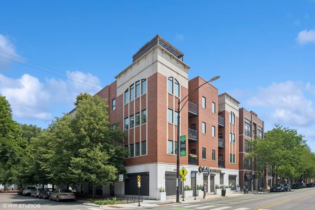 3203 N Oakley Avenue #401 property in Chicago
