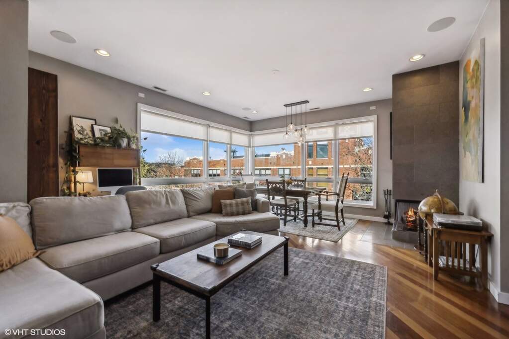 Luxury living space with panoramic Chicago views