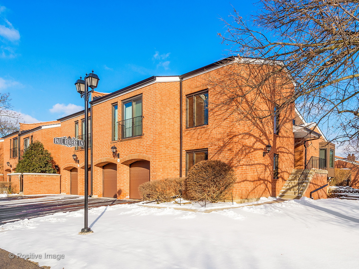 2s655 Gloucester Way property in OAK BROOK