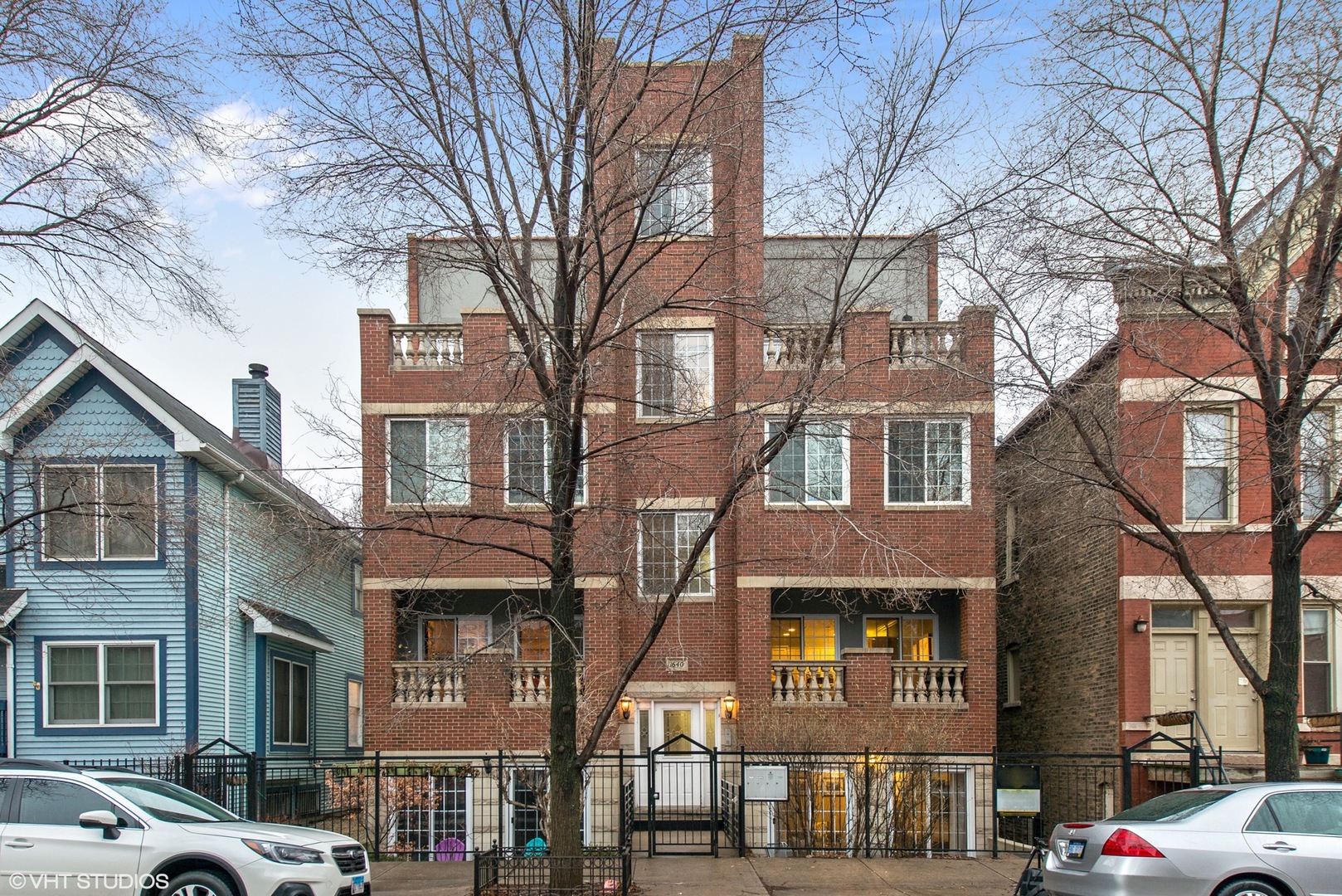 1640 W Beach Avenue #1E property in CHICAGO