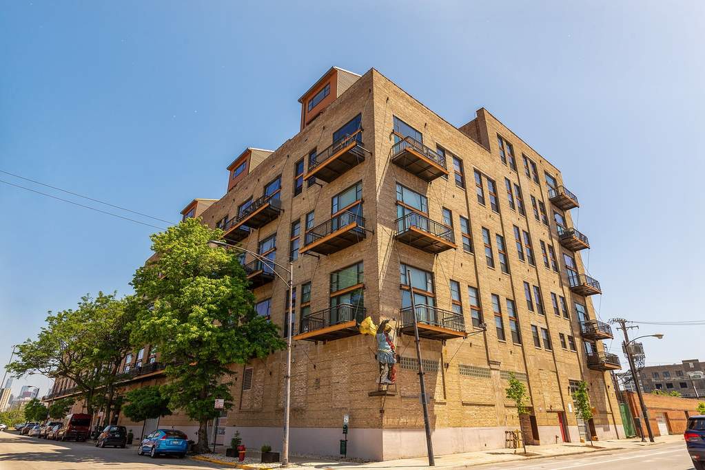 2545 S Dearborn Street #312 property in CHICAGO