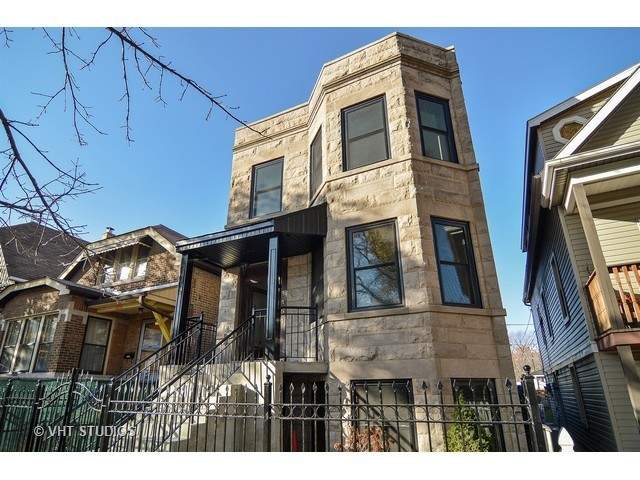 3454 N Claremont Avenue property in Chicago