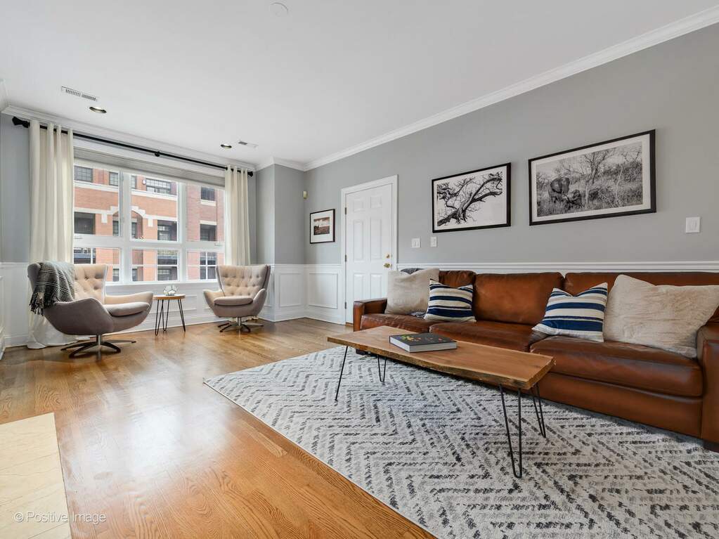 Luxury living space with panoramic Chicago views