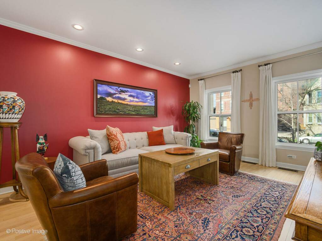 Designer kitchen and refined entertaining spaces
