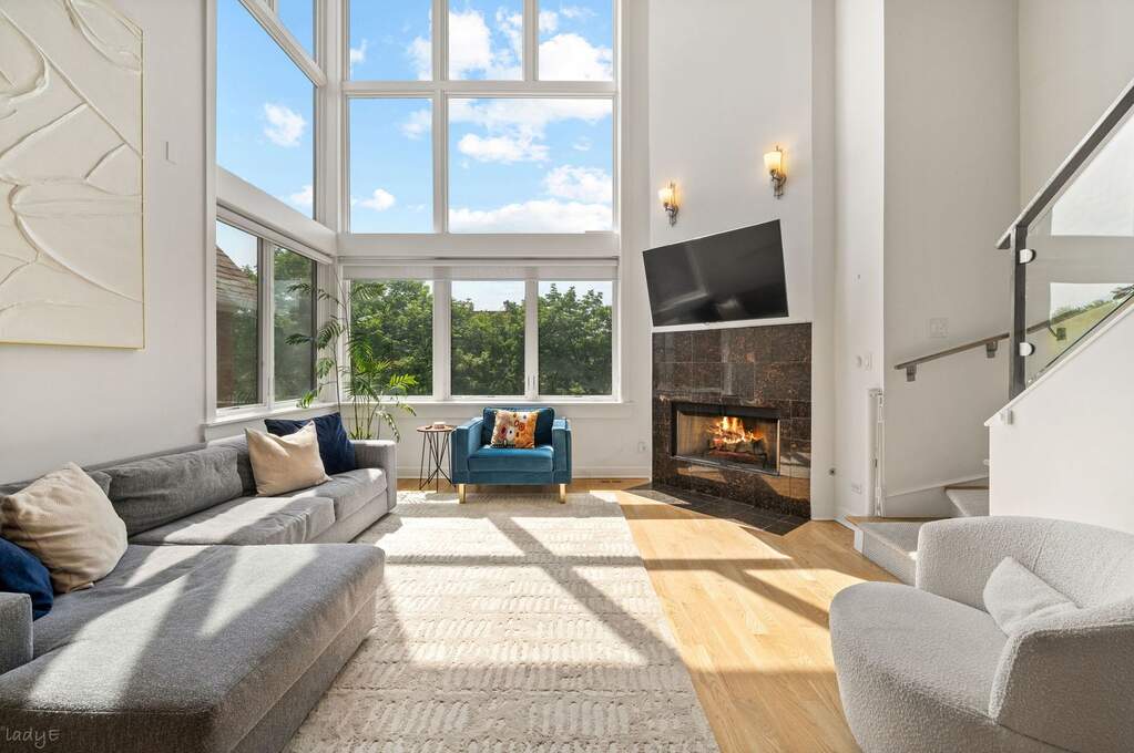 Park Tower penthouse interior at 800 North Michigan Avenue