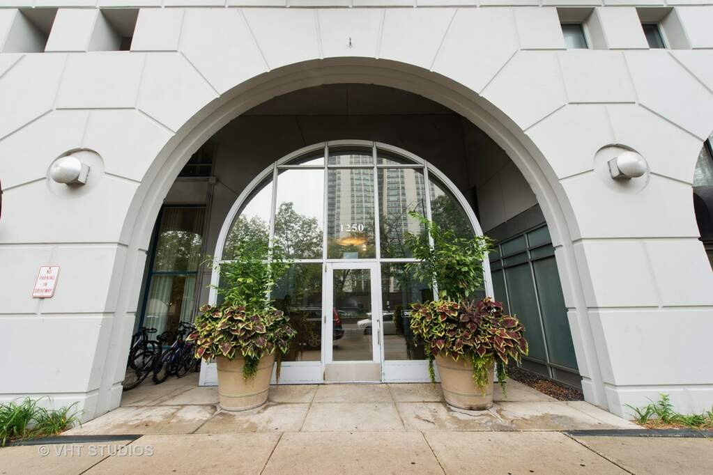 1250 N La Salle Drive #1608 property in CHICAGO