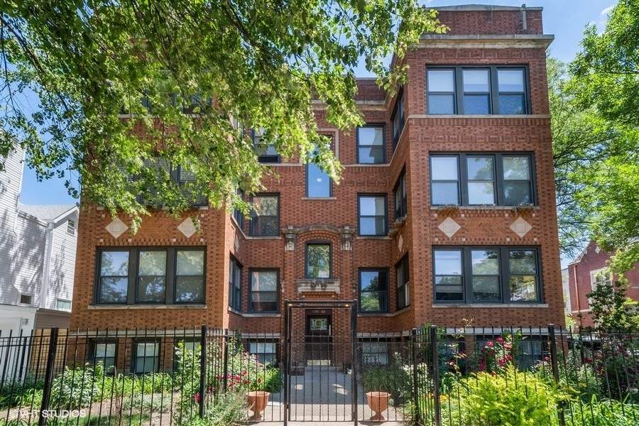 6703 N Bosworth Avenue #A2 property in Chicago
