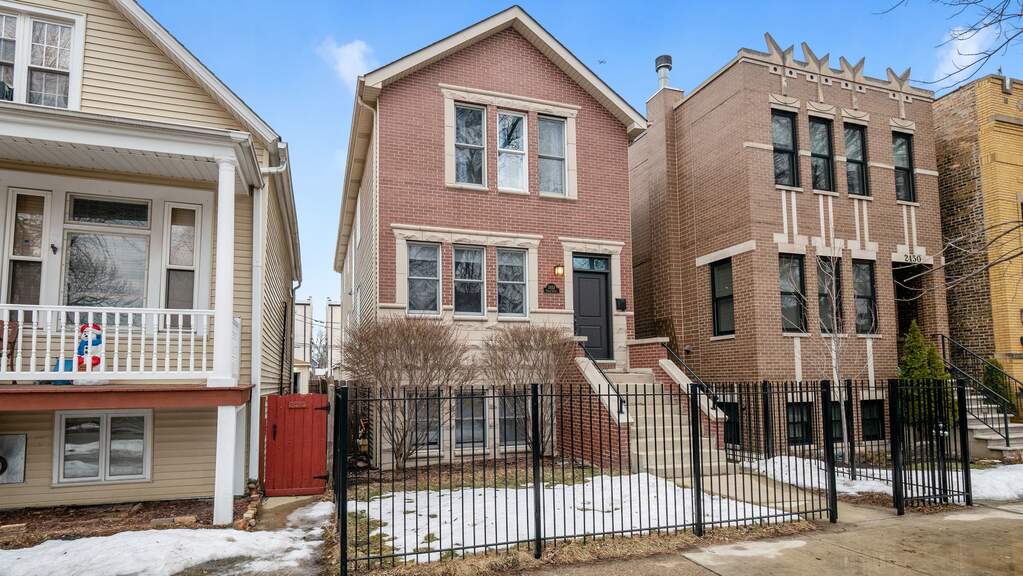 2452 W Dakin Street property in Chicago