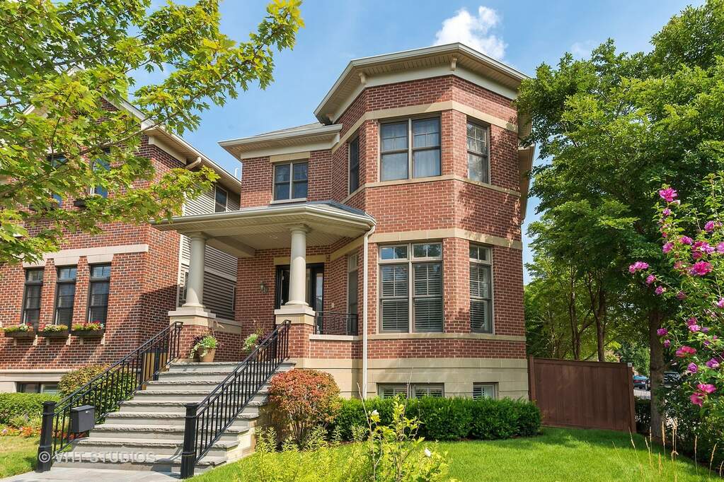 2500 W Patterson Avenue property in Chicago