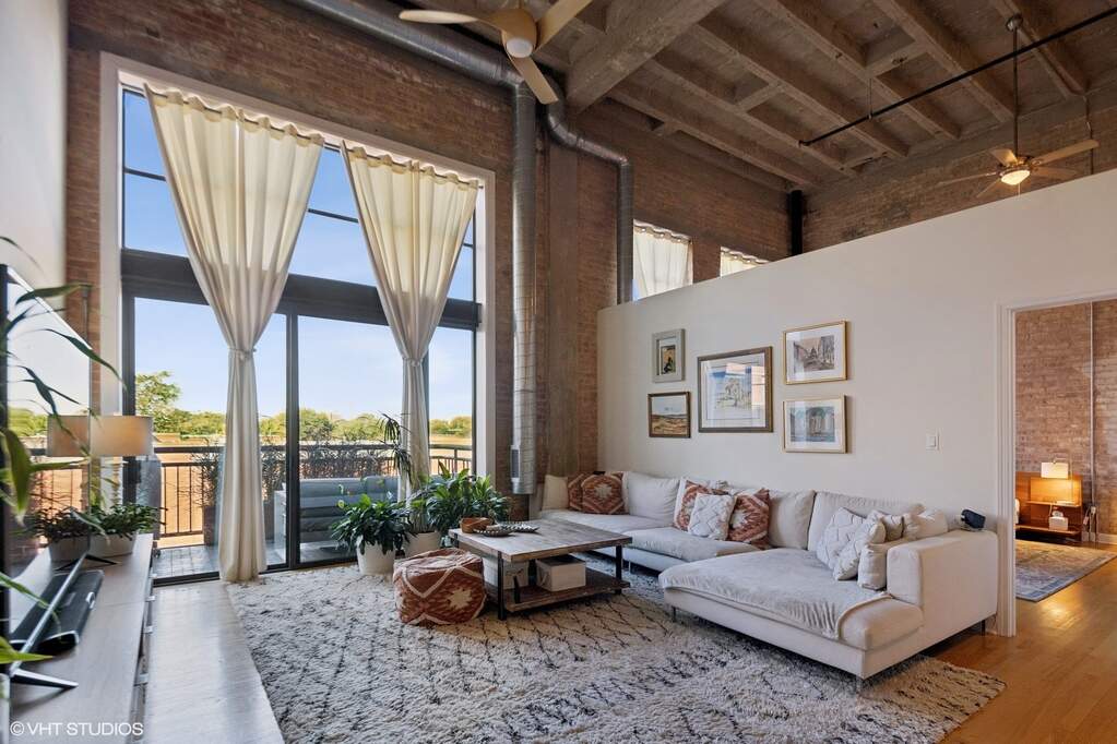 Private full-floor residence detail at Park Tower