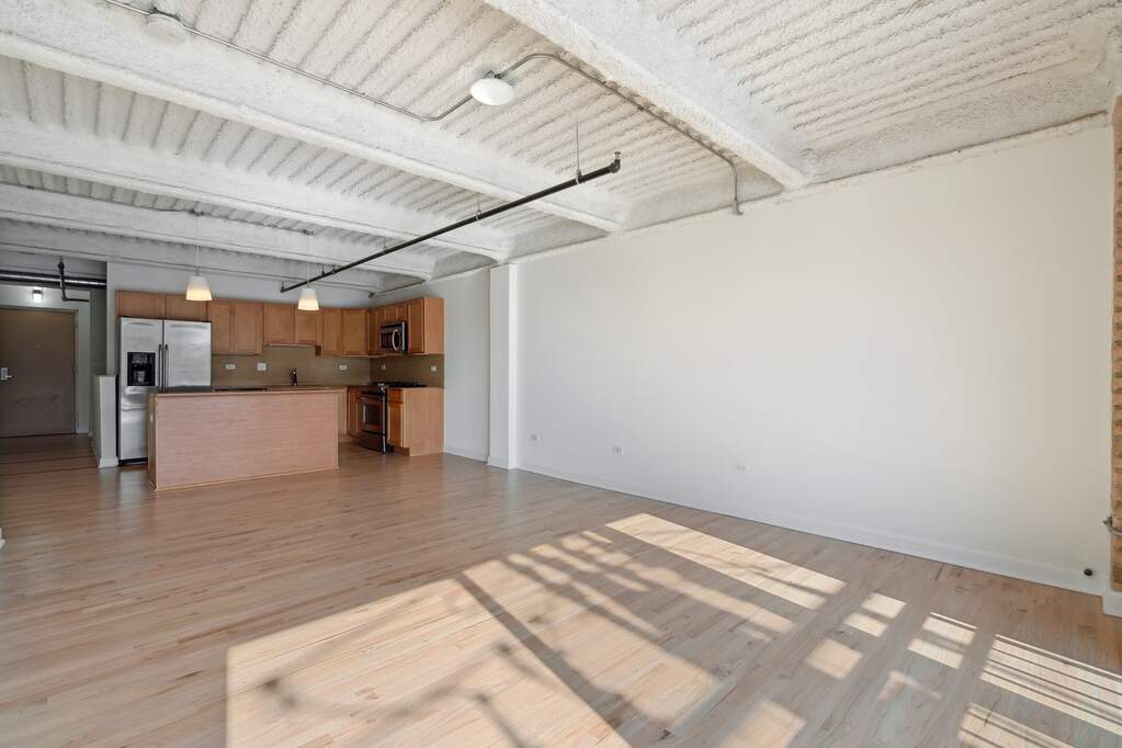 Designer kitchen and refined entertaining spaces