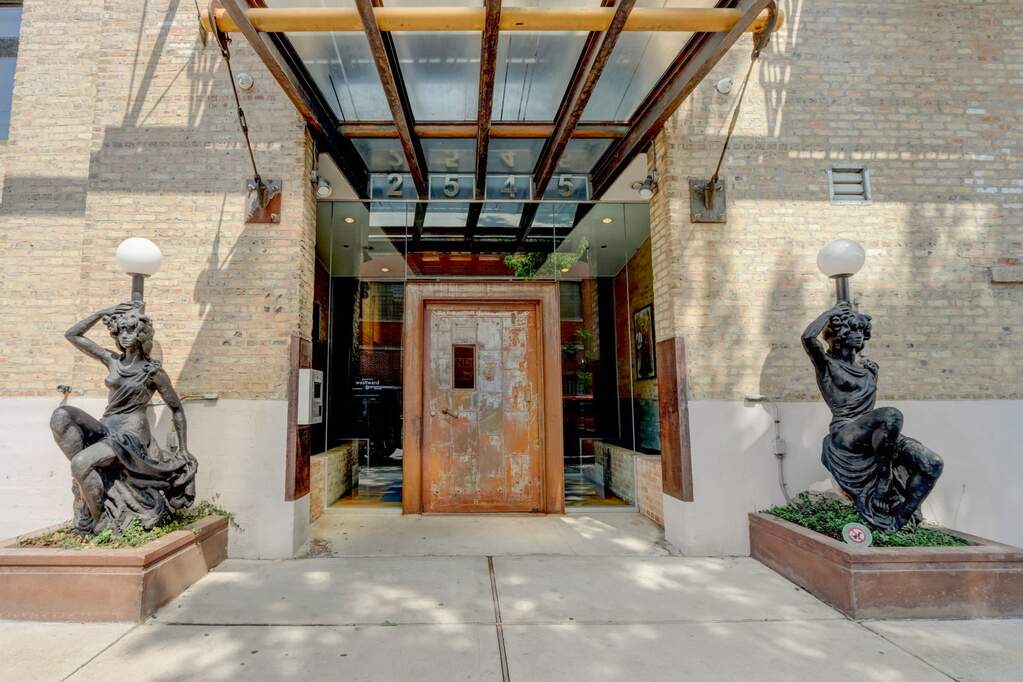 Luxury living space with panoramic Chicago views