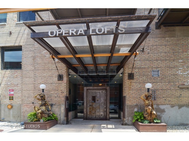 2545 S Dearborn Street #401 property in CHICAGO