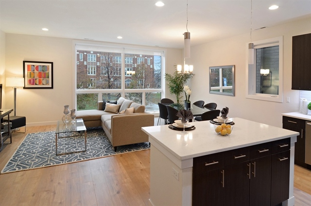 Private full-floor residence detail at Park Tower