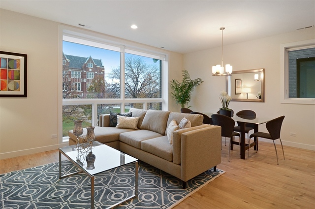 Luxury living space with panoramic Chicago views