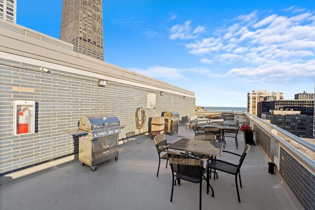 Designer kitchen and refined entertaining spaces