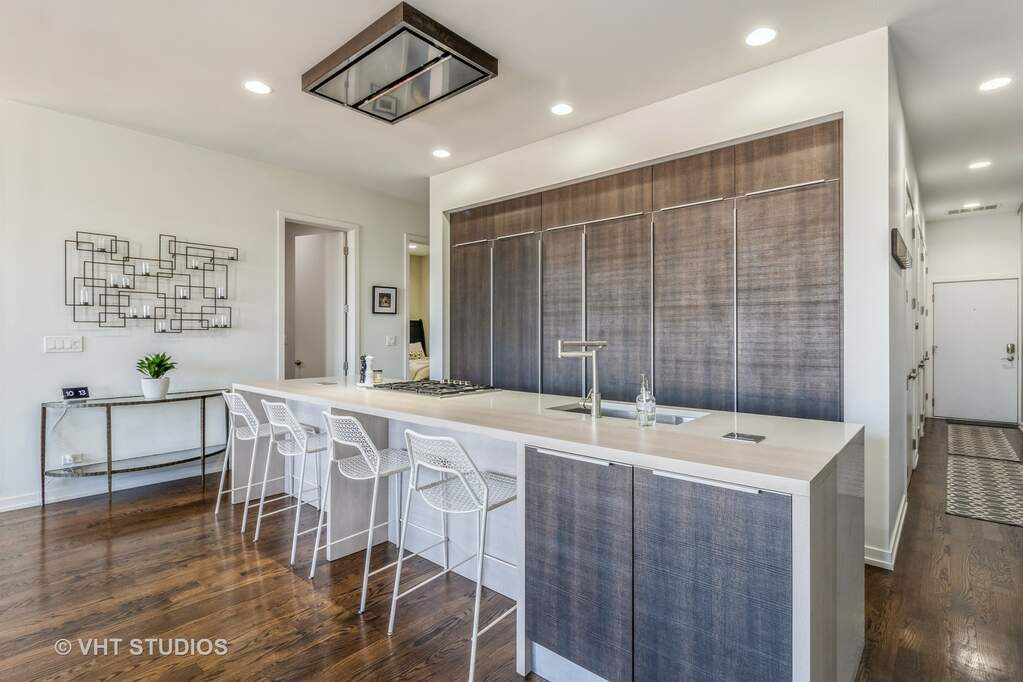 Designer kitchen and refined entertaining spaces