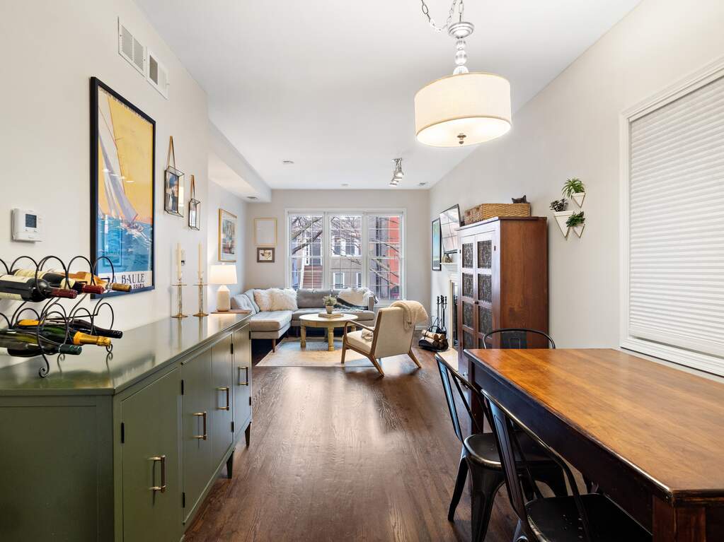 Designer kitchen and refined entertaining spaces