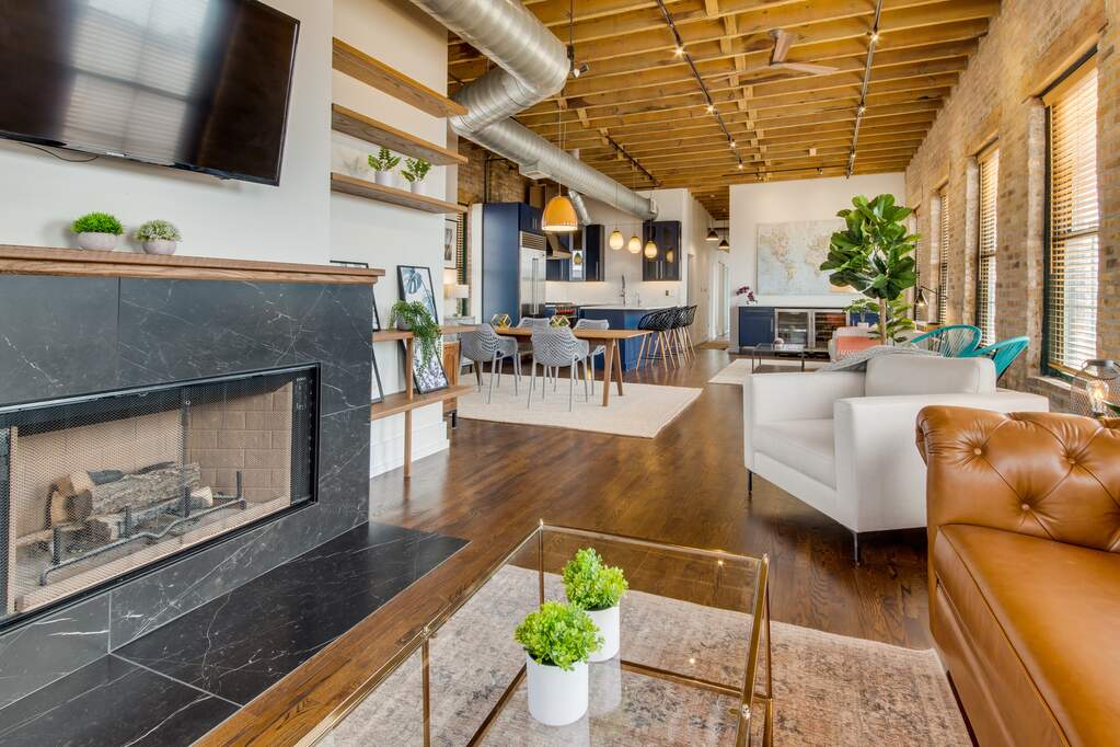 Designer kitchen and refined entertaining spaces