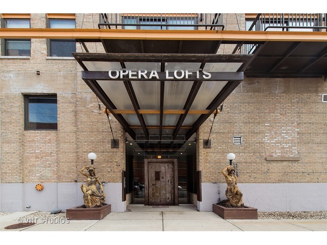 2545 S Dearborn Street #402 property in CHICAGO
