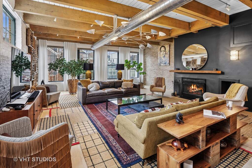 Luxury living space with panoramic Chicago views