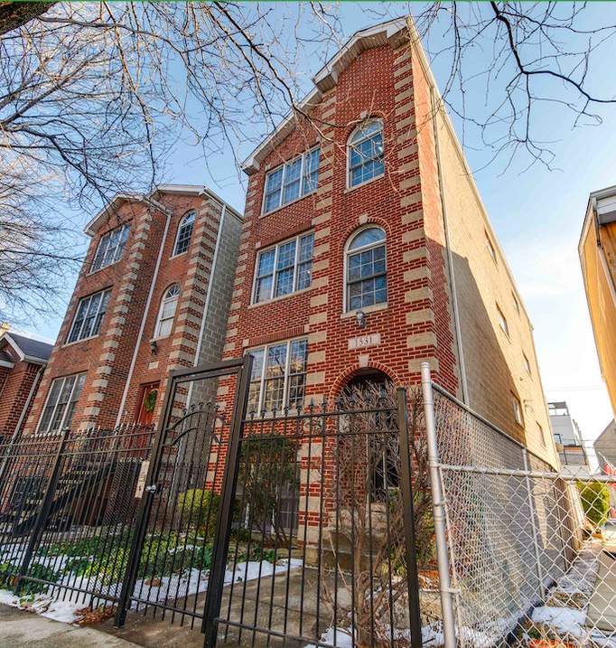 1531 W Walton Street #2 property in Chicago