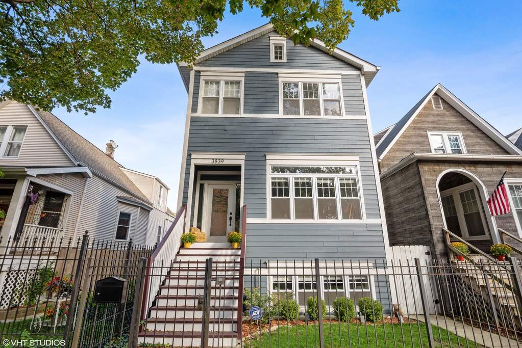 3839 N Albany Avenue property in Chicago