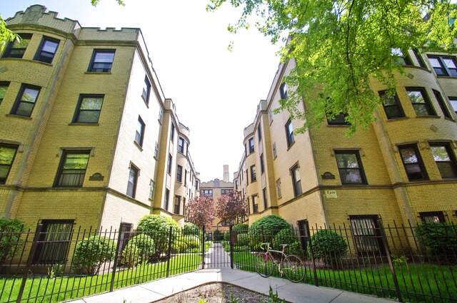 4609 N Paulina Street #2A property in Chicago