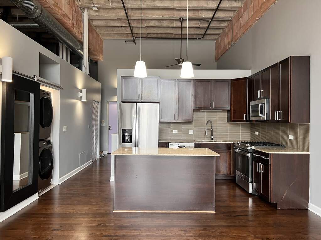 Designer kitchen and refined entertaining spaces