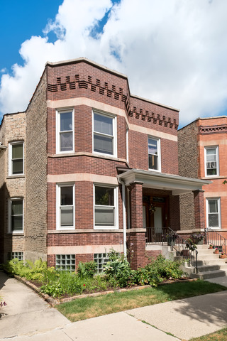 3650 N Leavitt Street property in Chicago