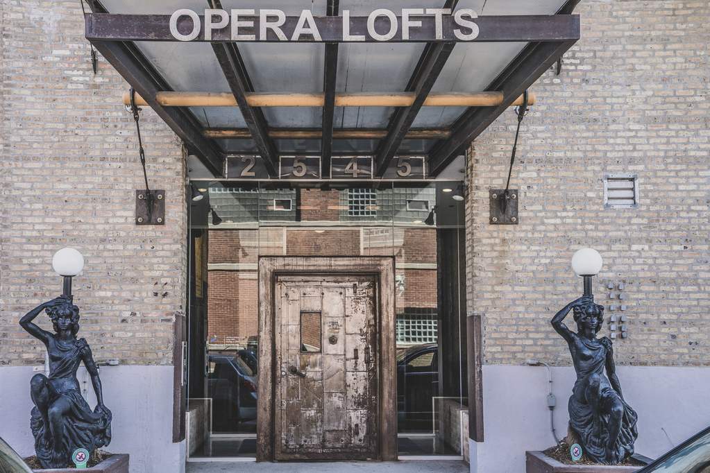 2545 S Dearborn Street #519 property in CHICAGO
