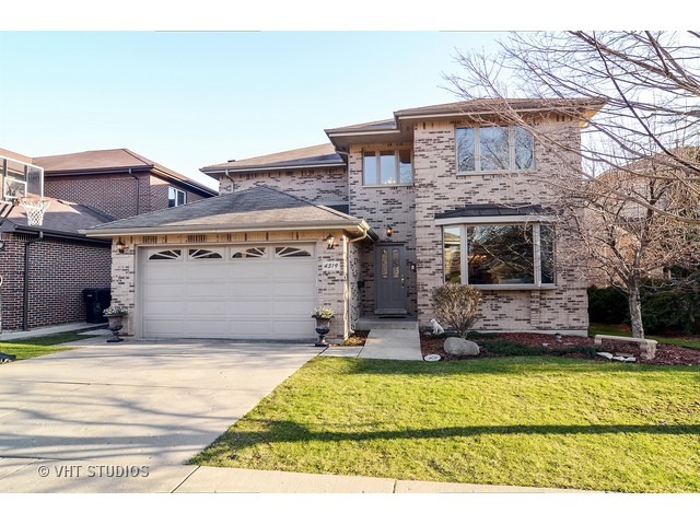4319 W Summerdale Avenue property in CHICAGO