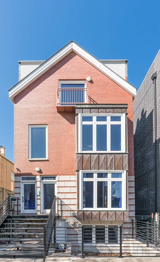 2506 N Greenview Avenue property in CHICAGO