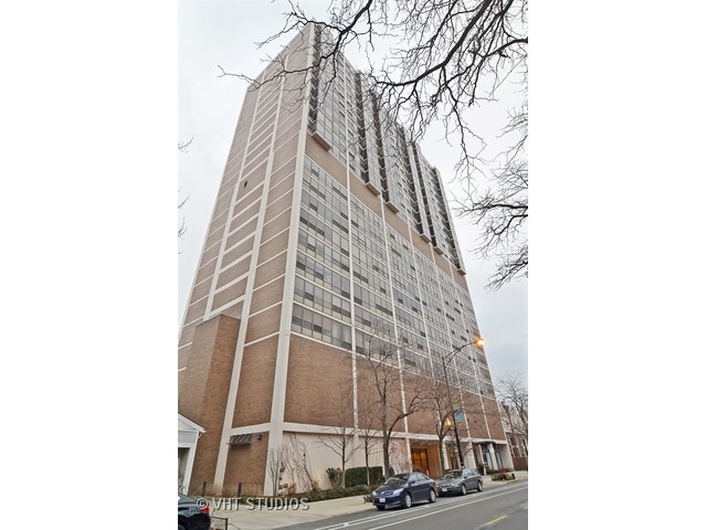 1749 N Wells Street #803 property in CHICAGO